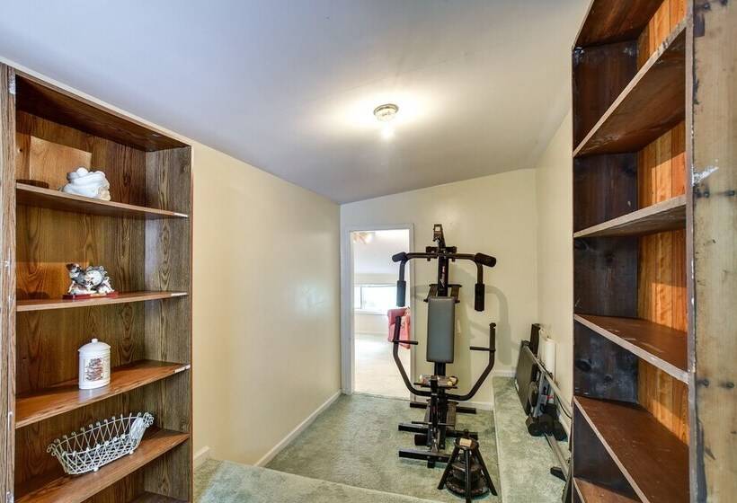 Hammondsport Home: Keuka Lake Views & Hiking!