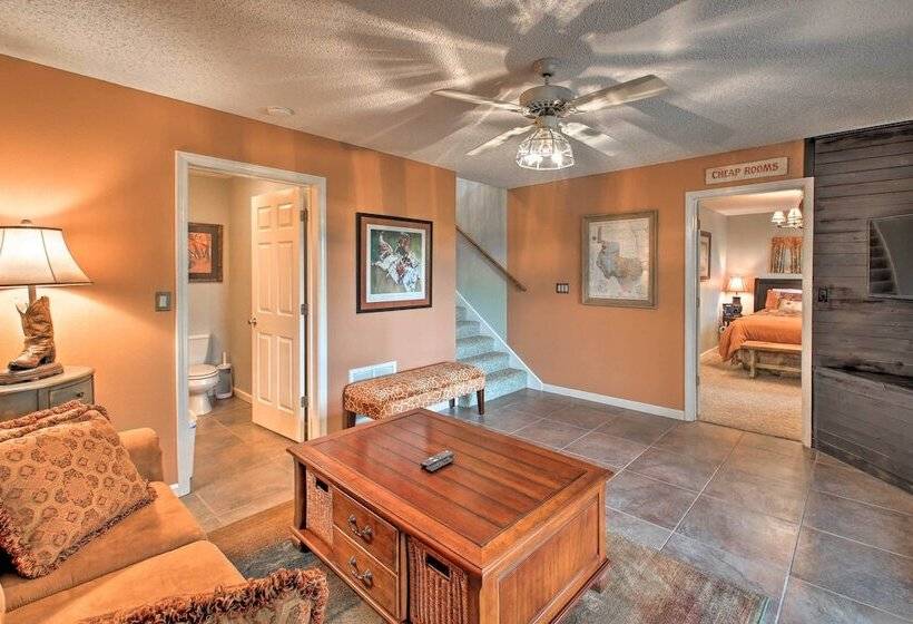 3 Mi To Lake Desoto: Home W/ Furnished Deck!