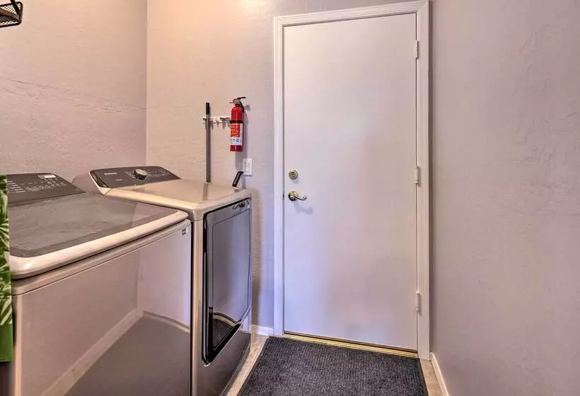 San Tan Valley Home W/ Pool Access & Golf View!