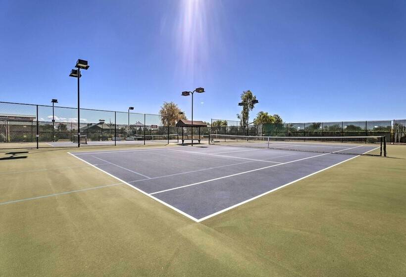 San Tan Valley Home W/ Pool Access & Golf View!