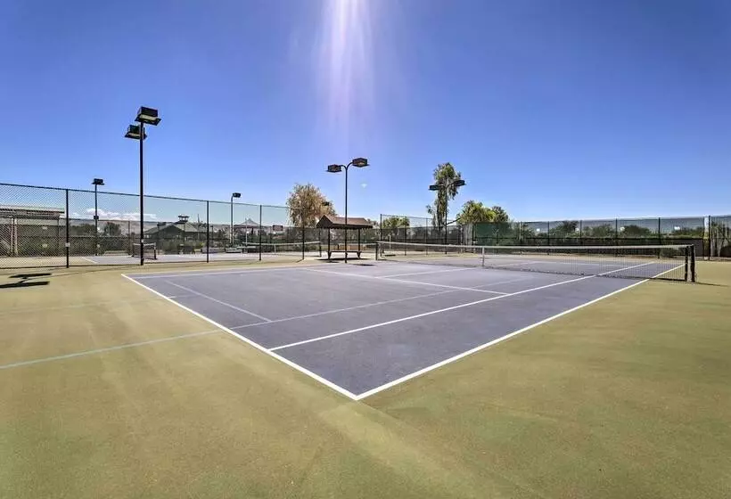 San Tan Valley Home W/ Pool Access & Golf View!