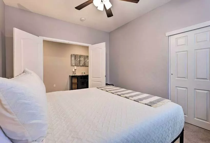 San Tan Valley Home W/ Pool Access & Golf View!