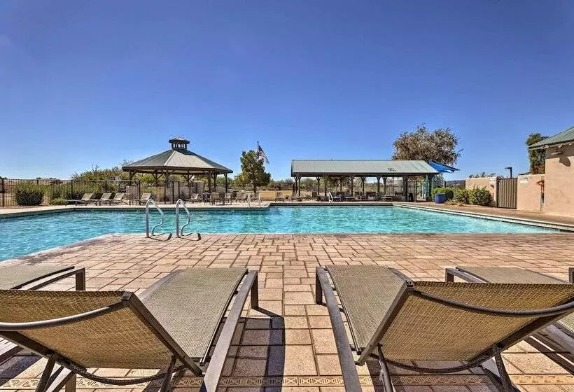 San Tan Valley Home W/ Pool Access & Golf View!
