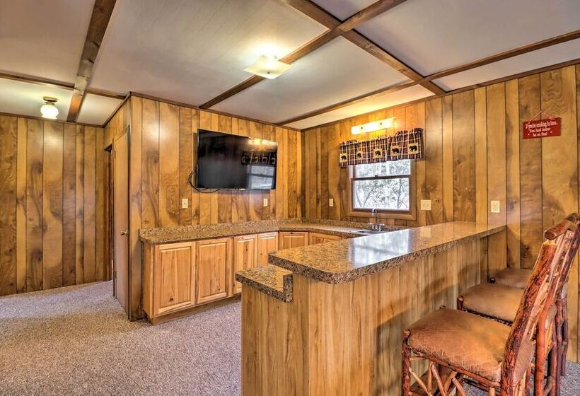 Lake Harmony Access: Home W/ Game Room + Fire Pit!