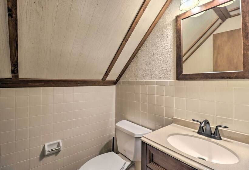 Lake Harmony Access: Home W/ Game Room + Fire Pit!