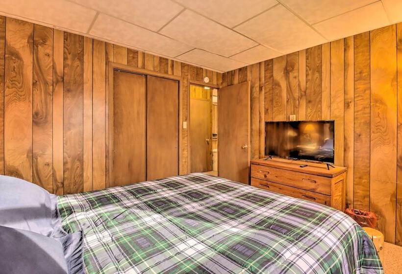 Lake Harmony Access: Home W/ Game Room + Fire Pit!