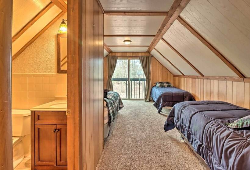 Lake Harmony Access: Home W/ Game Room + Fire Pit!