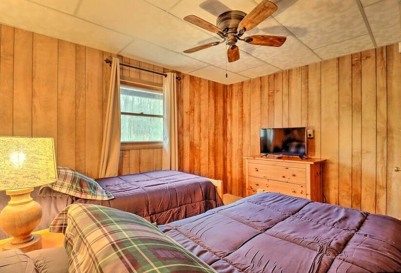 Lake Harmony Access: Home W/ Game Room + Fire Pit!