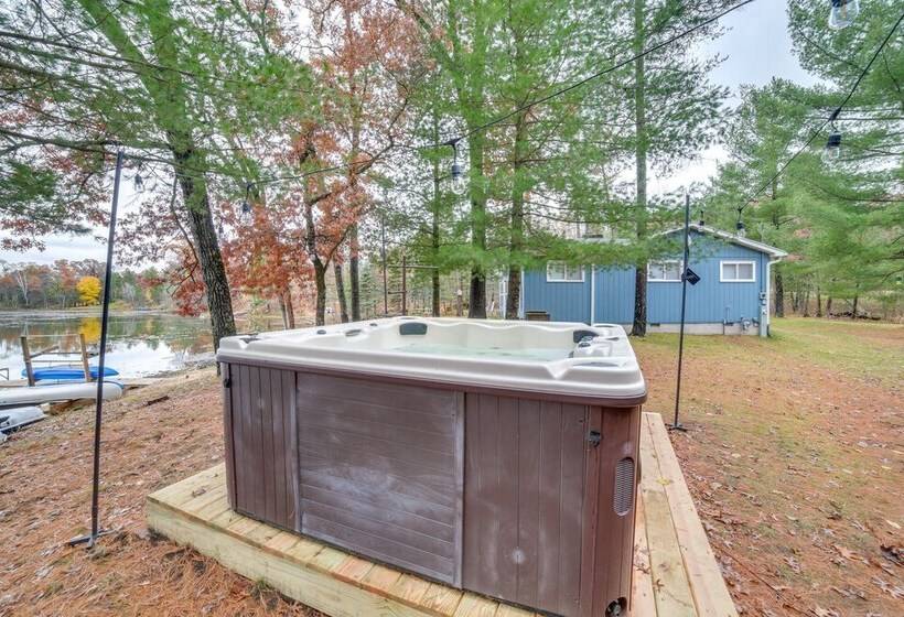 Lakefront Wisconsin Cottage W/ Dock & Hot Tub!