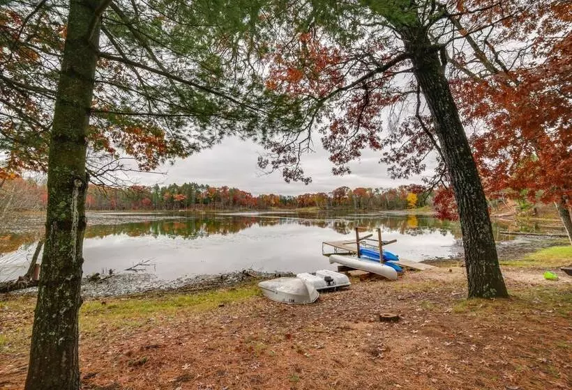 Lakefront Wisconsin Cottage W/ Dock & Hot Tub!