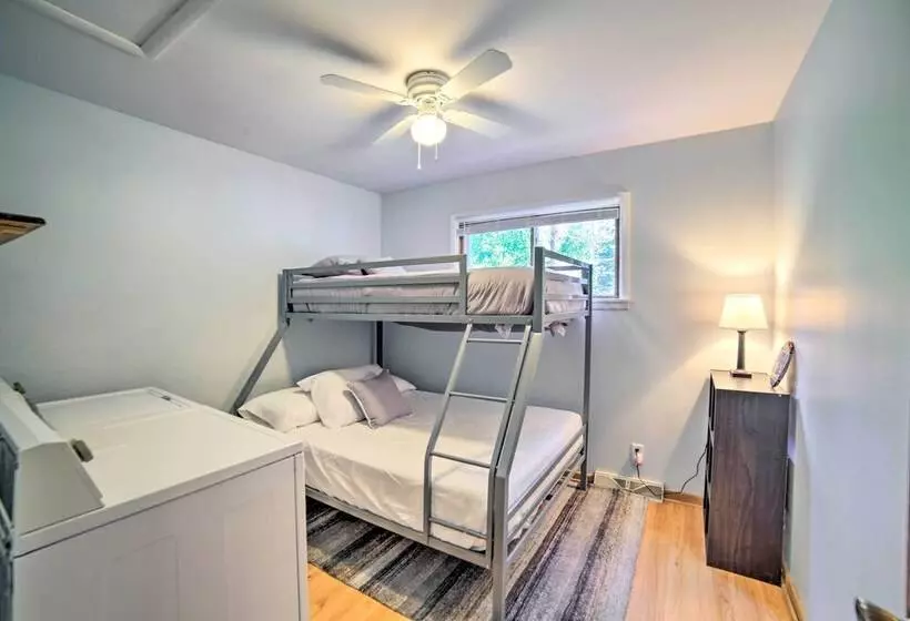 Lakefront Wisconsin Cottage W/ Dock & Hot Tub!