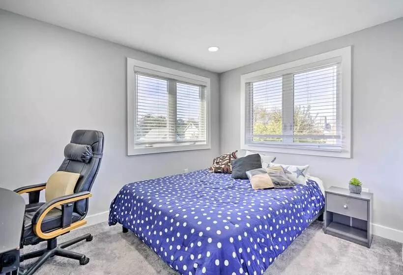 Long Branch Getaway: Grill, 1 Block To Beach!