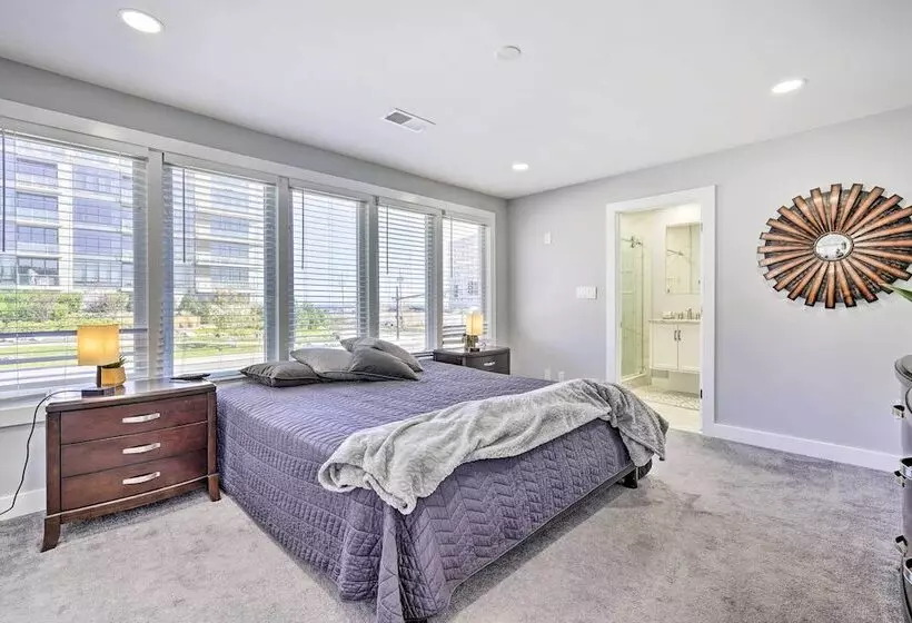 Long Branch Getaway: Grill, 1 Block To Beach!