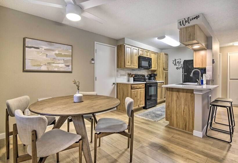 Lovely Vancouver Retreat W/ Home Gym!