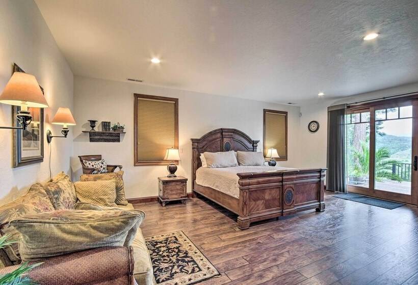 Luxe Coos Bay Escape W/ Patio + River Views!