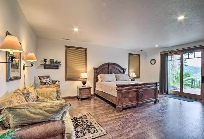 Luxe Coos Bay Escape W/ Patio + River Views!