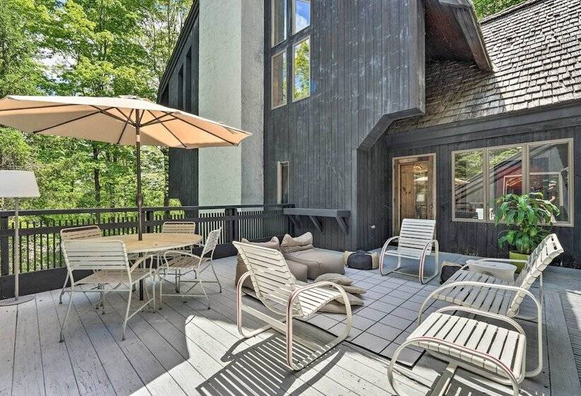 Luxe Plymouth Chalet W/ Indoor Pool & 3 Decks!