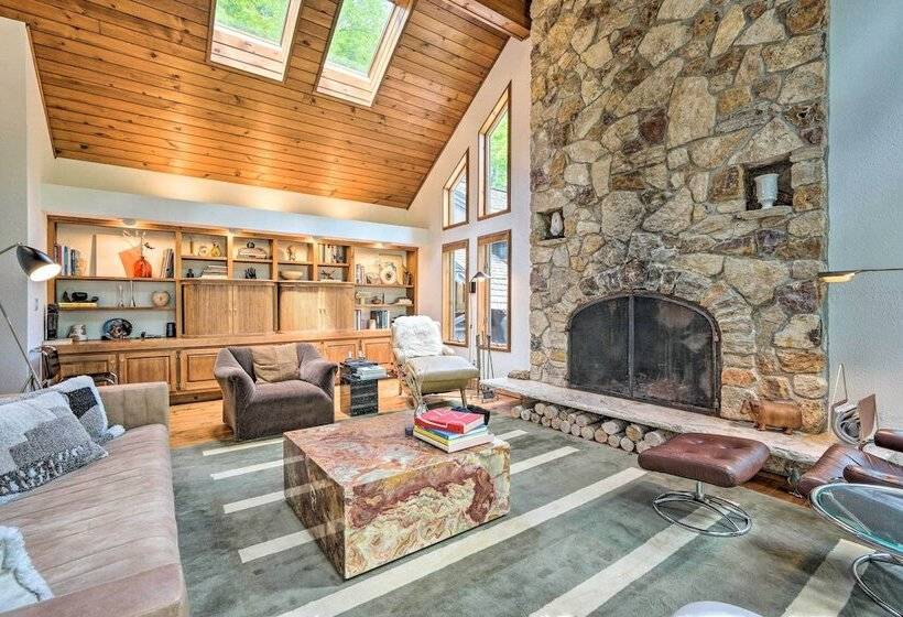 Luxe Plymouth Chalet W/ Indoor Pool & 3 Decks!