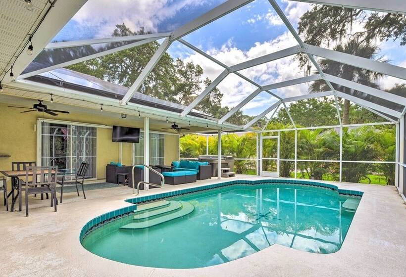 Modern Home W/ Screened In Pool: 4 Mi To The Beach