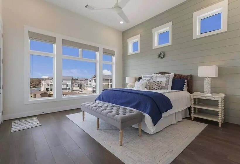 Modern Kingsland Lake Front House W/ Heated Pool!