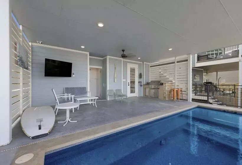 Modern Kingsland Lake Front House W/ Heated Pool!