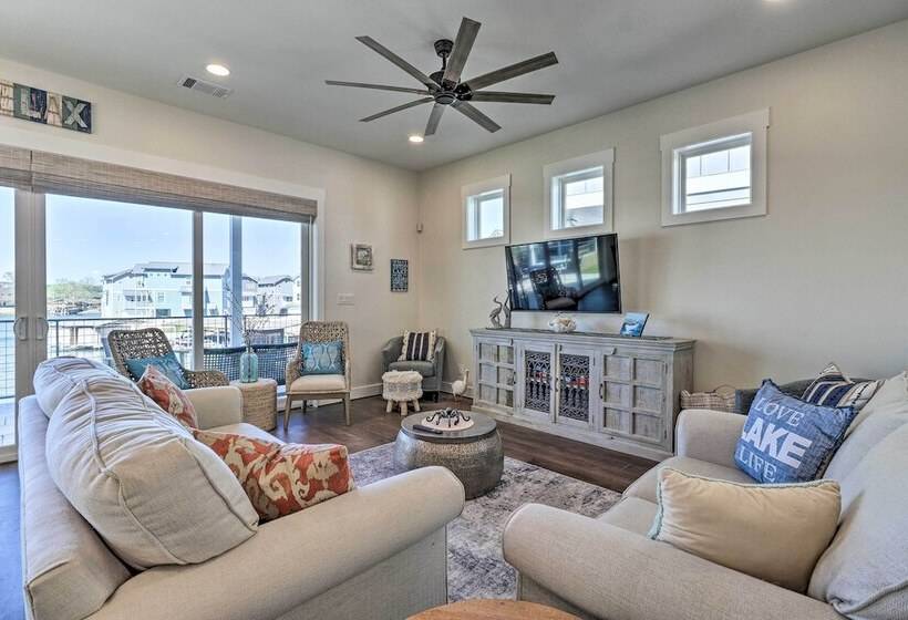 Modern Kingsland Lake Front House W/ Heated Pool!