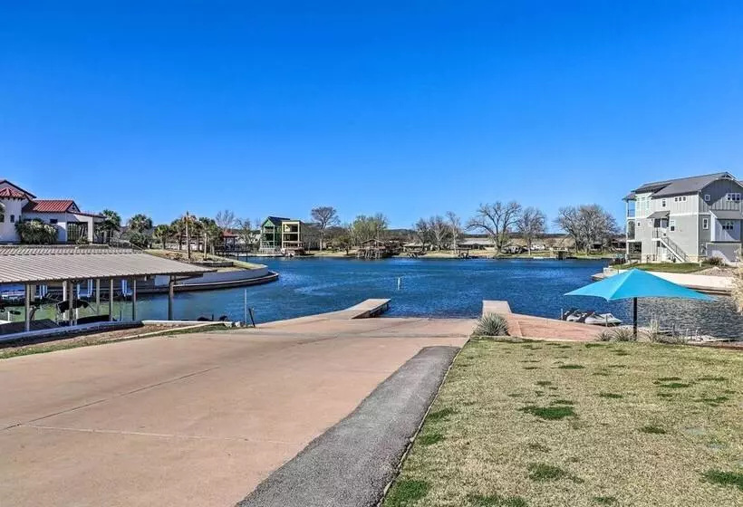 Modern Kingsland Lake Front House W/ Heated Pool!