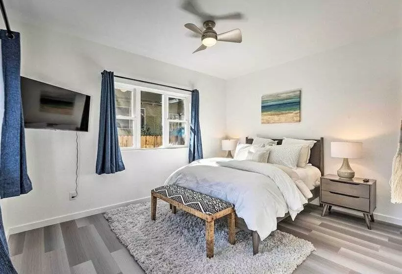 Modern Midtown Haven W/ Garage: Mt Rose Day Trips!