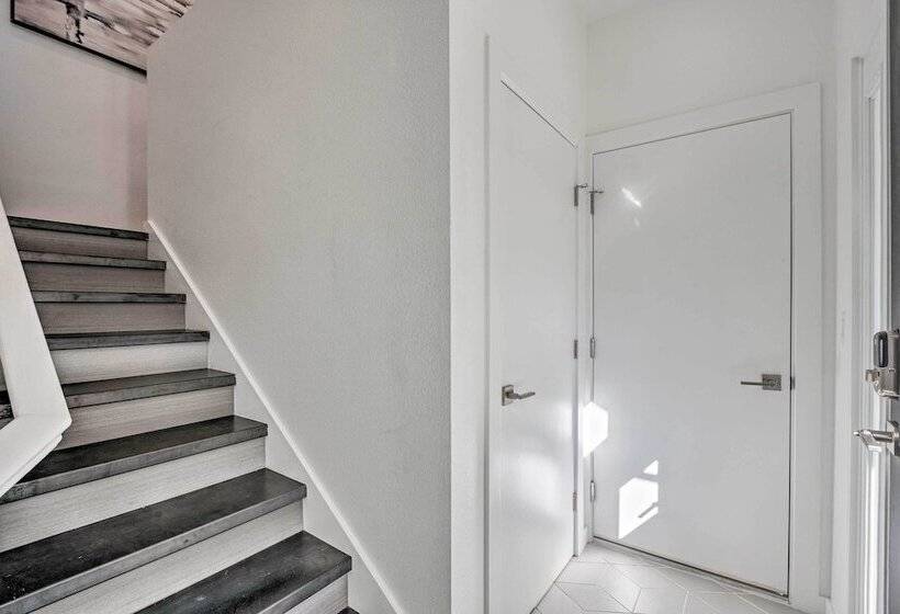 Ski, Hike, Bike: Modern Midtown Reno Retreat!