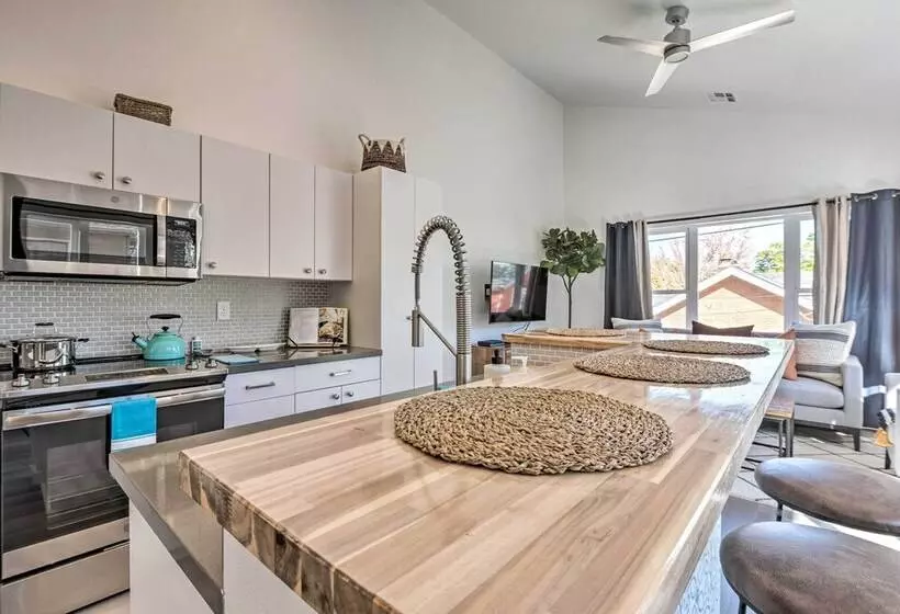Modern Midtown Haven W/ Garage: Mt Rose Day Trips!