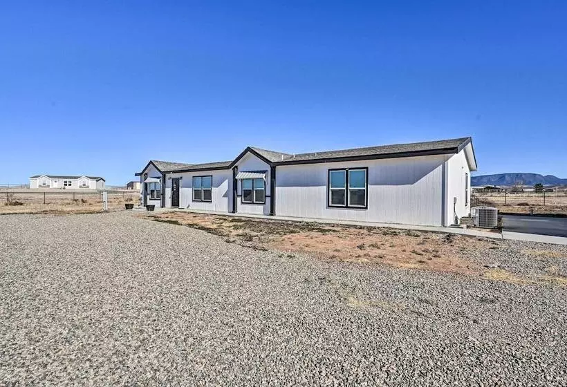 Modern Prescott Valley Home On 2 Acres!