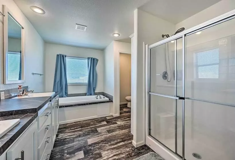 Modern Prescott Valley Home On 2 Acres!