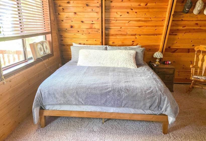 Munds Park Cabin W/furnished Deck & Fire Pit!