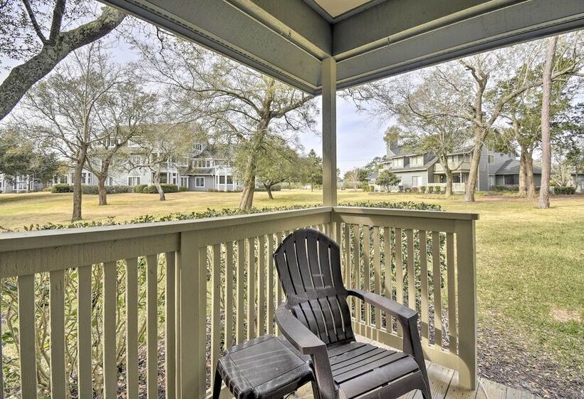 Myrtle Beach Retreat W/ Ocean Access & Porch!