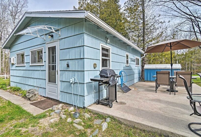 Nestle By Lake  Charlevoix Cottage: Pets Welcome!