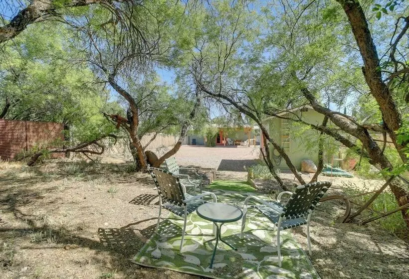 Old Town Cottonwood Cottage W/ Yard, Pets Welcome