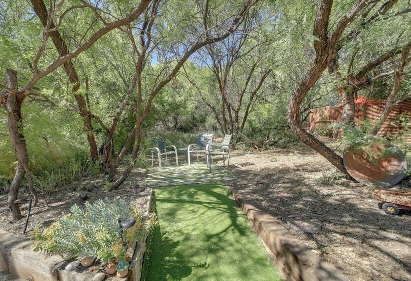 Old Town Cottonwood Cottage W/ Yard, Pets Welcome