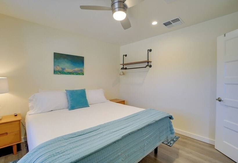 Old Town Cottonwood Cottage W/ Yard, Pets Welcome