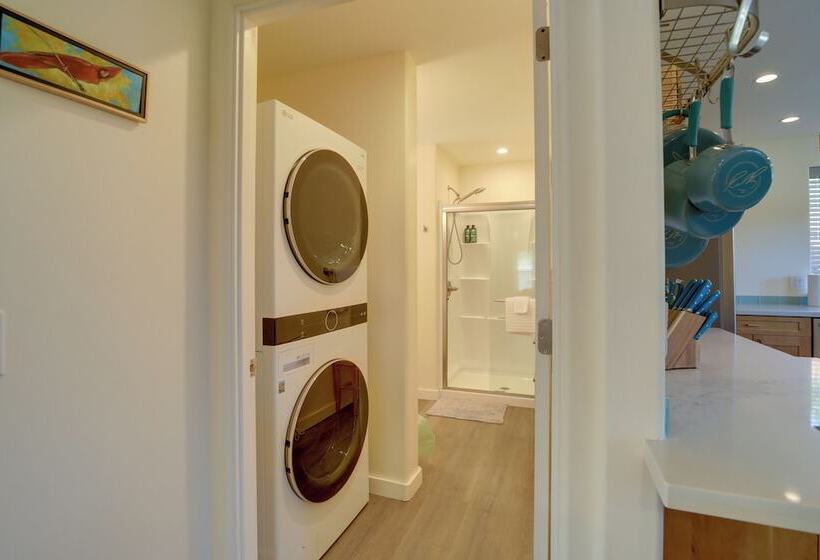 Old Town Cottonwood Cottage W/ Yard, Pets Welcome