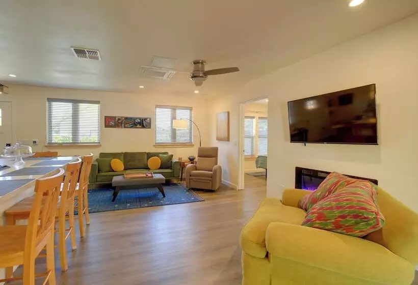 Old Town Cottonwood Cottage W/ Yard, Pets Welcome