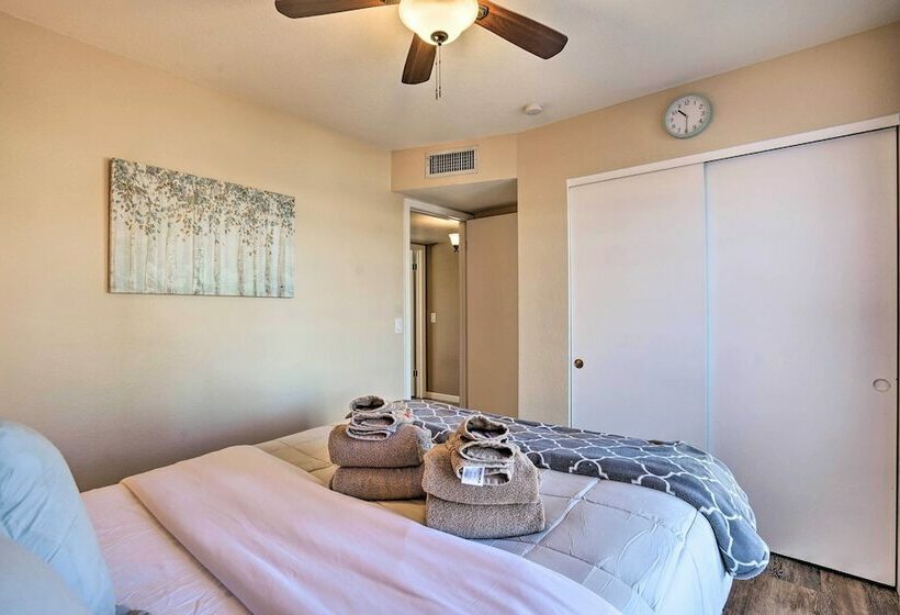 Peoria Home W/ Large Yard ~ 14 Mi To Phoenix!