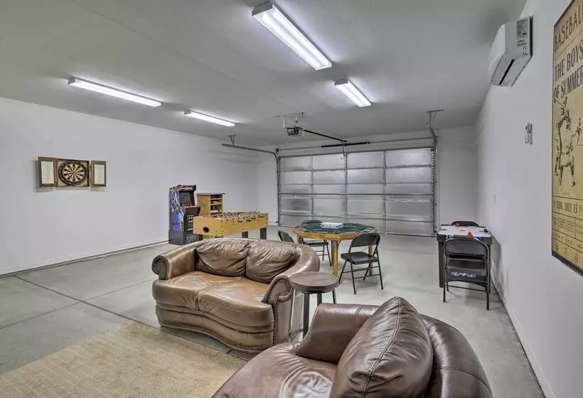 Pet Friendly Bullhead City Abode W/ Game Room