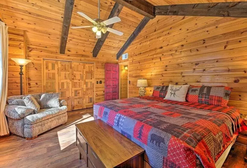 Near Dining, Hiking & Golf: Pinetop Log Cabin!