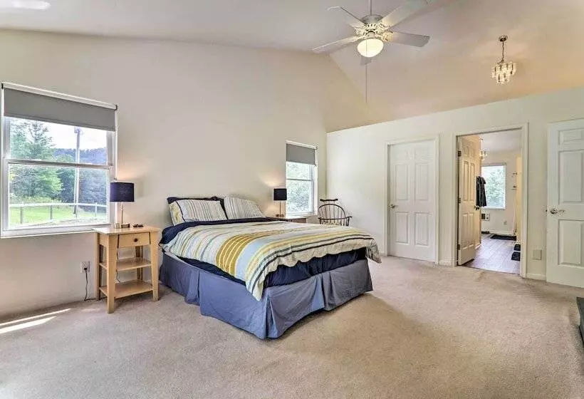 Private Dog Friendly Home: 3 Mi To Elk Mountain