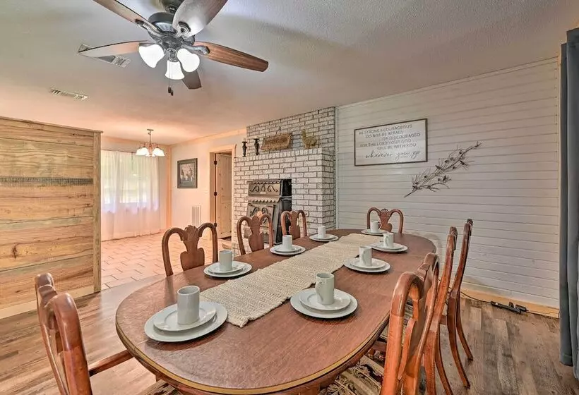 Quiet Abode W/ Gas Grill ~ 5 Miles To Broken Bow!