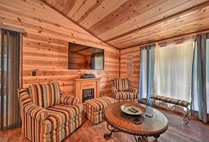 Quiet Abode W/ Gas Grill ~ 5 Miles To Broken Bow!