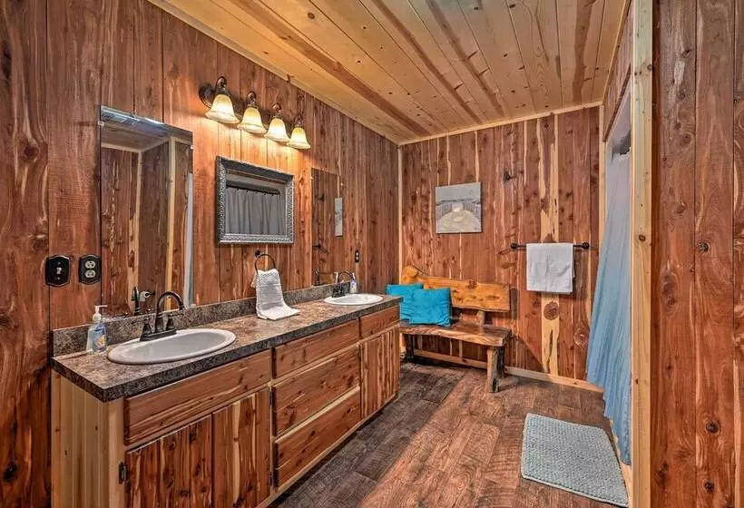 Quiet Abode W/ Gas Grill ~ 5 Miles To Broken Bow!