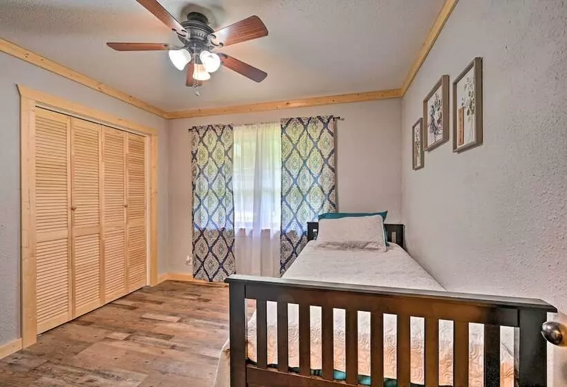 Quiet Abode W/ Gas Grill ~ 5 Miles To Broken Bow!