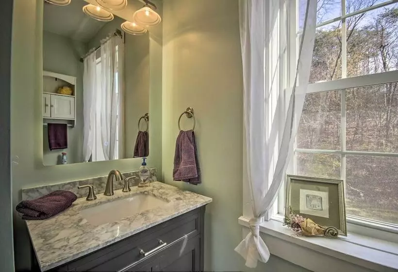 Quiet Escape W/ Hot Tub, 5 Miles To Raystown Lake!