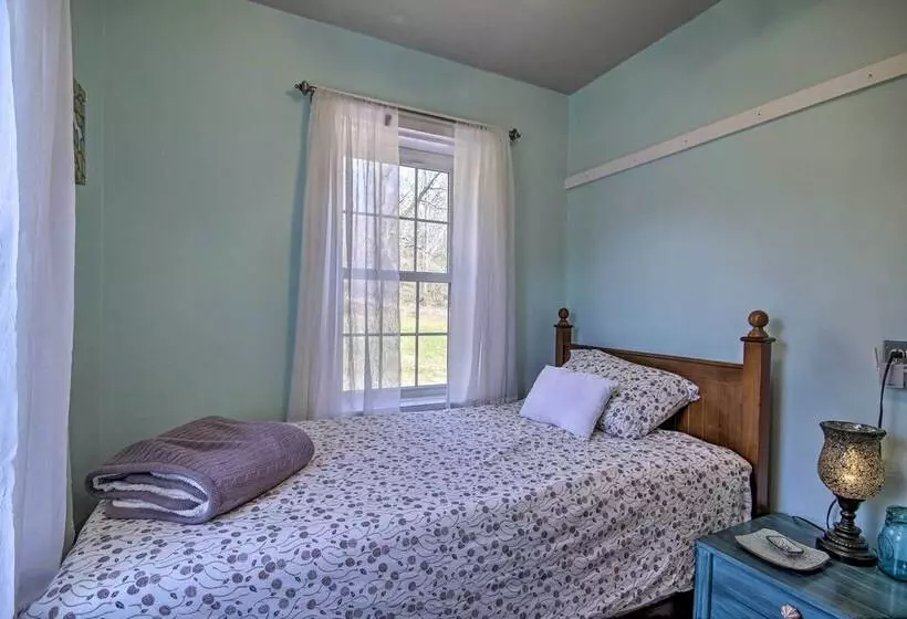 Quiet Escape W/ Hot Tub, 5 Miles To Raystown Lake!